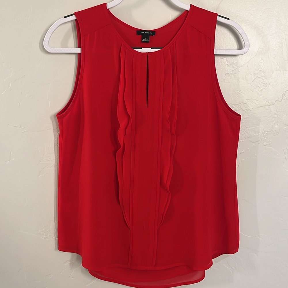Ann Taylor like new sleeveless ruffle top